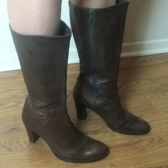 Boots - Picture 3 of 3